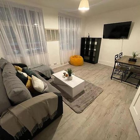 Comfortable 2 Bedroom On Tower Bridge ลอนดอน ภายนอก รูปภาพ