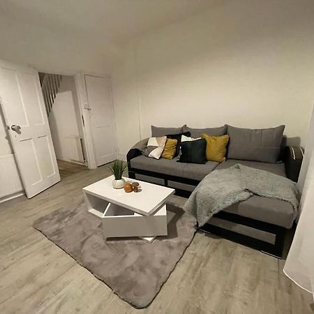 Comfortable 2 Bedroom On Tower Bridge ลอนดอน ภายนอก รูปภาพ